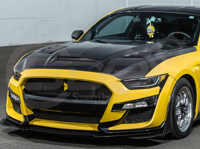 2015-2017 FORD MUSTANG S550 | TERMINATOR STYLE CARBON FIBER FRONT AIR VENTED HOOD